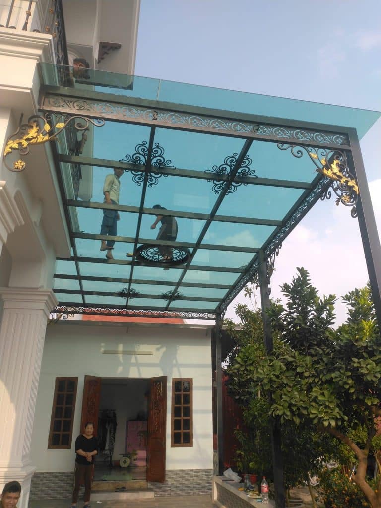 báo giá thi công mái poly lấy sáng tại quận 6 lh 0967182229