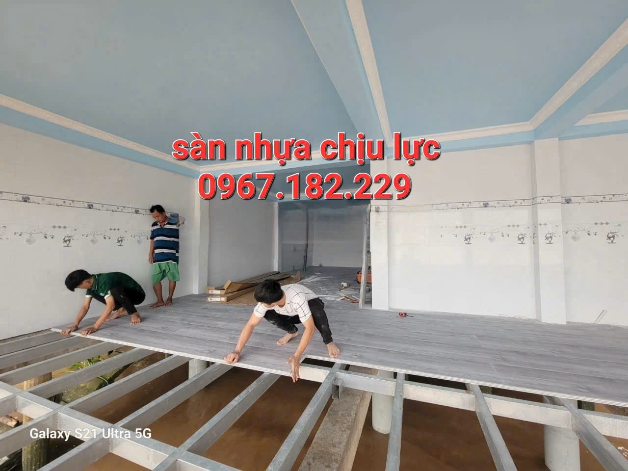 thi công sàn nhựa chịu lực giá rẻ tại quận 4
