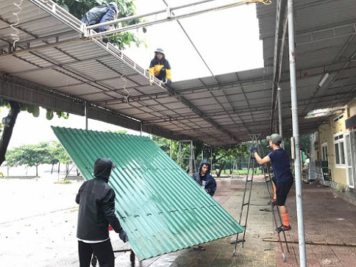 làm mái tôn giá rẻ tại quận 8 lh 0967182229