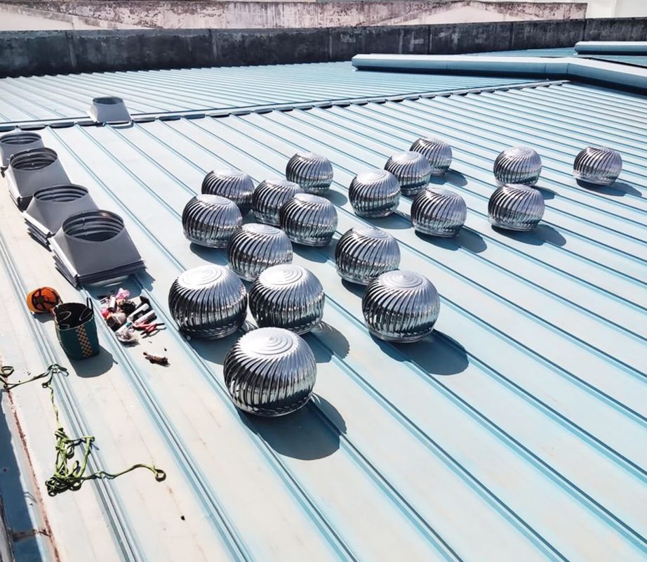 thợ làm quả cầu thông gió tại quận 11